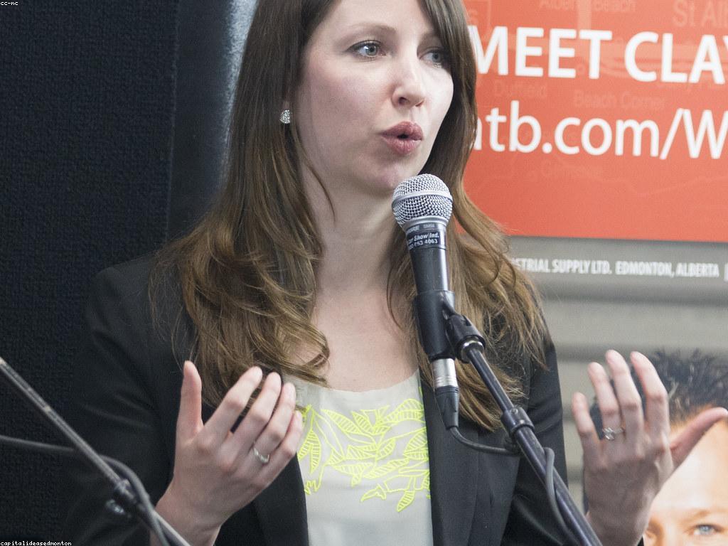 ស្លុតបន្ថែម: ការលើកកម្ពស់ការប្រើប្រាស់និងការបង្កើនការចំណេញ