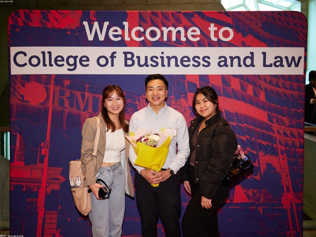 គំនិតថ្មីសម្រាប់ស្លុតបន្ថែម