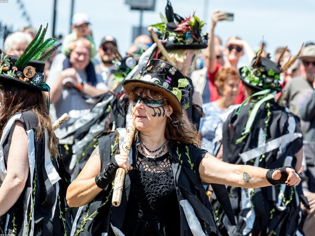 ការយល់ដឹងអំពីព្រឹត្តិការណ៍ស្លុត និងផលប៉ះពាល់ដល់សហគមន៍